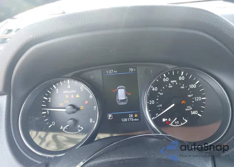 2018 Nissan Rogue Sv z USA, uszkodzony, nr VIN 5N1AT2MT4JC836210